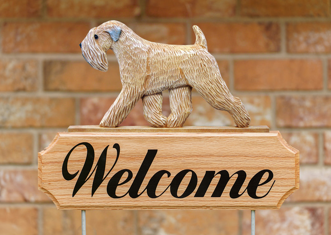 Soft-coated Wheaten Terrier DIG Welcome Stake