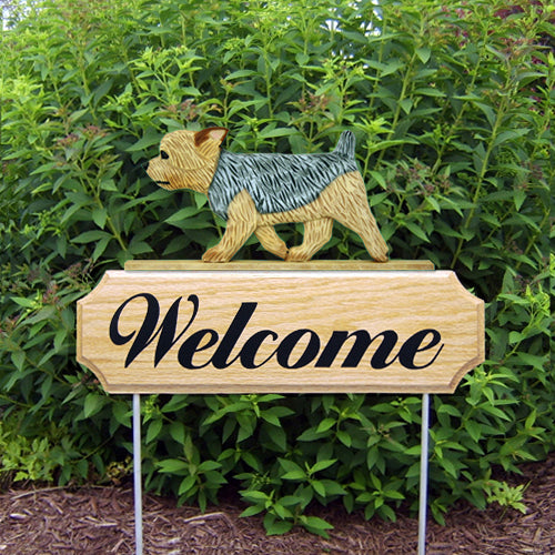 Yorkshire Terrier (Puppy Clip) DIG Welcome Stake - Michael Park, Woodcarver